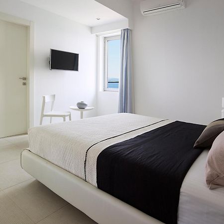 Beachfront Villa In Crete - Epavli Luxury Villa Agia Pelagia 외부 사진