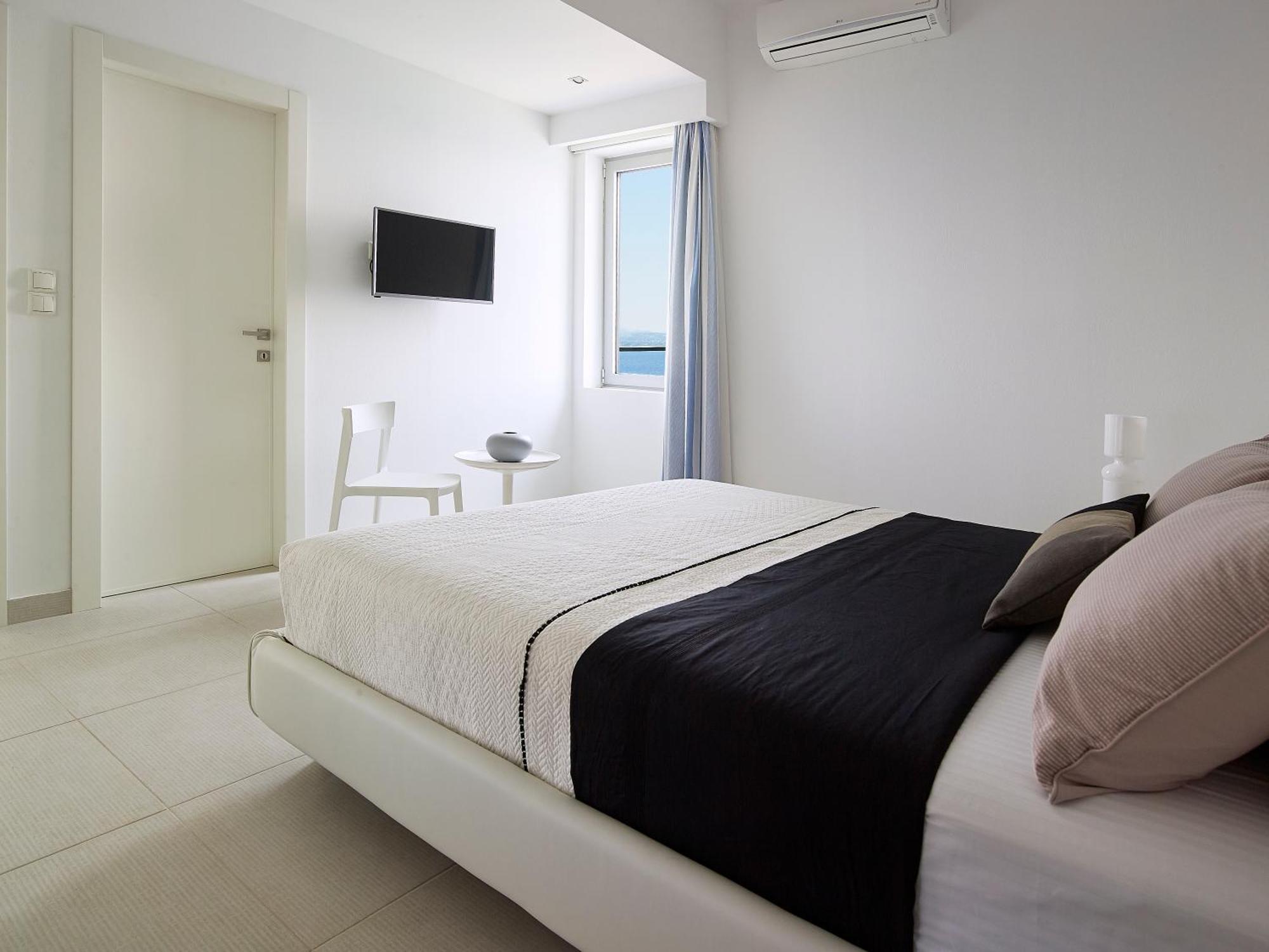Beachfront Villa In Crete - Epavli Luxury Villa Agia Pelagia 외부 사진
